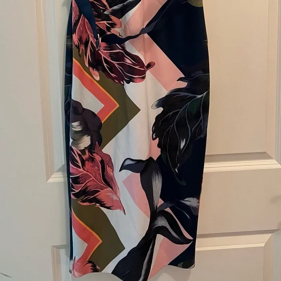 Ted Baker London Casiew Eden Block Bodycon - Picture 3 of 4